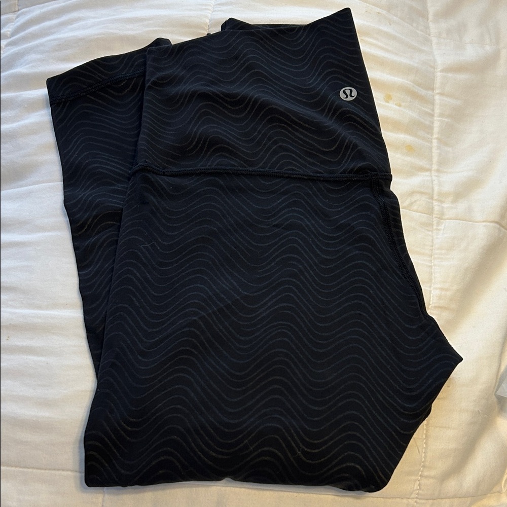 Lululemon Black Leggings-6 Capri